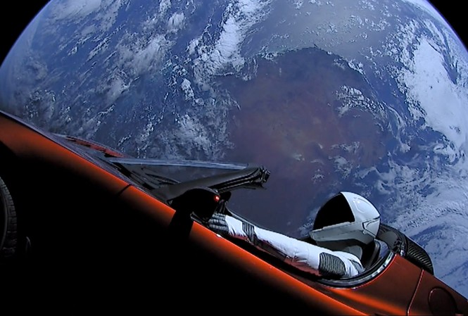 Xe điện Tesla đã tới sao Hỏa sau 2,5 năm lưu lạc Xe điện Tesla đã tới sao Hỏa sau 2,5 năm lưu lạc
