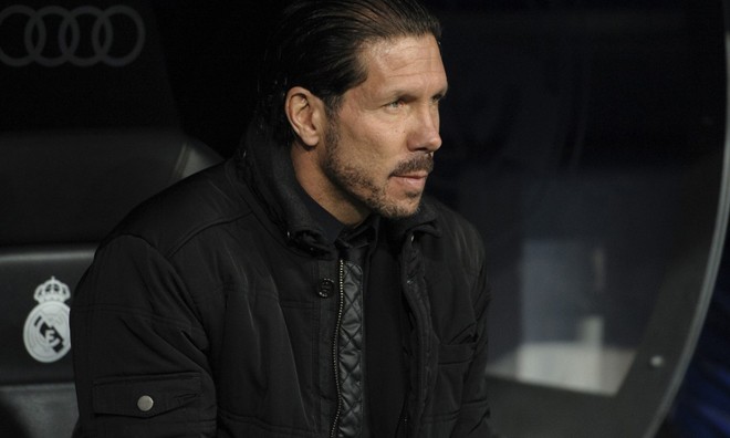 HLV Simeone 'sửng cồ' vì ông chủ dọa không tăng lương Simeone rất tức giận với lời cảnh báo từ Gil Marin.