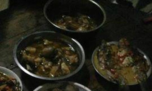 Chê cơm Tết nhà bạn trai nghèo, cô gái vội nói lời chia tay Chê cơm Tết nhà bạn trai nghèo, cô gái vội nói lời chia tay