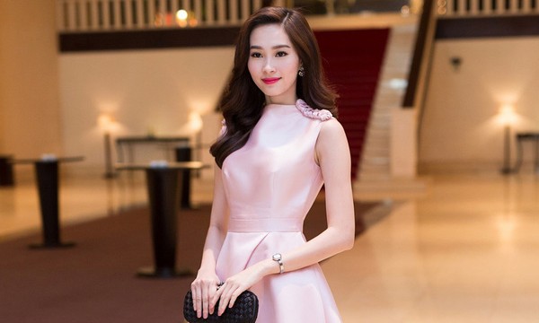 Hoa hậu Thu Thảo làm giám khảo Hoa hậu Việt Nam 2016 Hoa hậu Thu Thảo tại cuộc họp báo sáng nay.