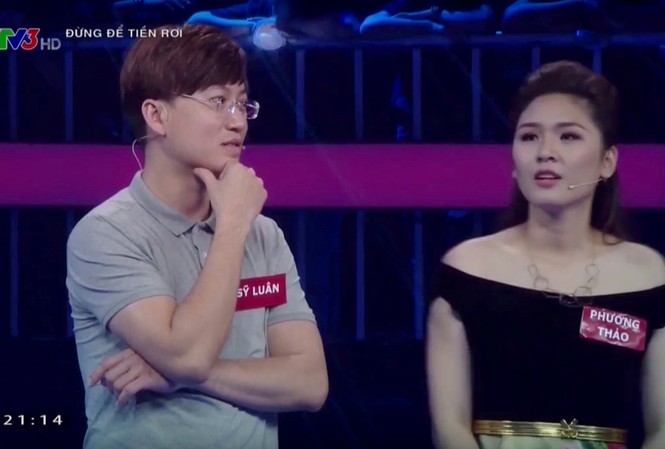 Sỹ Luân suýt mất 200 triệu vì không biết sự tích 'cây tre trăm đốt' Sỹ Luân và Phương Thảo trong chương trình 'Đừng để tiền rơi'.