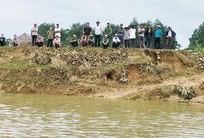 Tìm trâu, người đàn ông nghi bị lũ cuốn mất tích trên sông Tìm trâu, người đàn ông nghi bị lũ cuốn mất tích trên sông