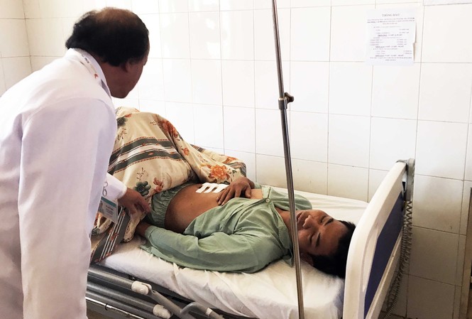 Ngã gãy chân trên đường tẩu thoát sau khi nổ súng bắn người anh Vũ Văn Chinh đang được điều trị tại bệnh viện