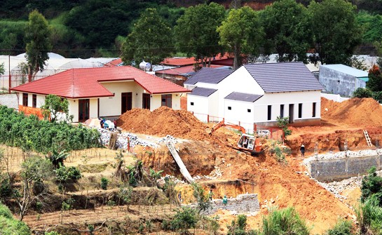 Điều tra, xử lý cán bộ nơi 'mọc' nhiều công trình không phép các công trình không phép đua nhau "moc"