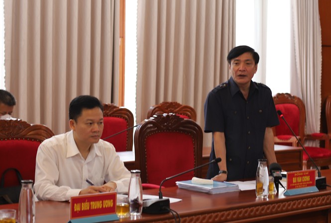 Các ứng viên vào 'phòng thi' tuyển chọn Bí thư huyện ủy Ông Bùi Văn Cường khẳng định, Chương trình hành động sẽ là biện pháp chống chạy chức chạy quyền