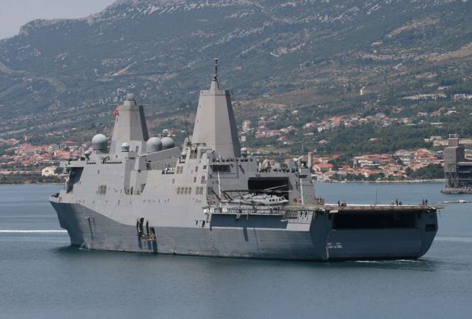 Căng thẳng Iraq gia tăng, Mỹ điều thêm tàu chiến đến vùng Vịnh Tàu đổ bộ USS Mesa Verde