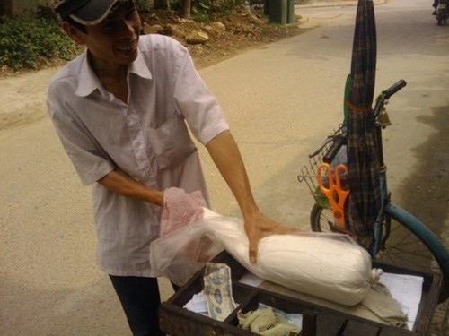 12 quà vặt siêu ngon của tuổi thơ khiến giới trẻ rưng rưng 12 quà vặt siêu ngon của tuổi thơ khiến giới trẻ rưng rưng