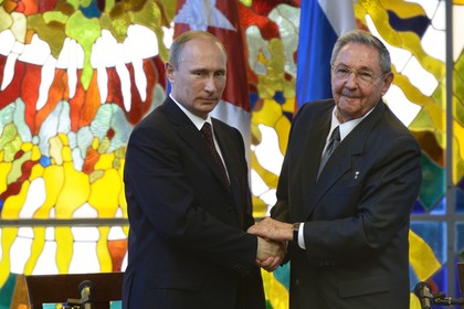 Nga bất ngờ trở lại trung tâm do thám điện tử ở Cuba Tổng thống Nga Vladimir Putin và nhà lãnh đạo Cuba Raul Castro trong chuyến thăm Cuba hôm 11/7 vừa qua