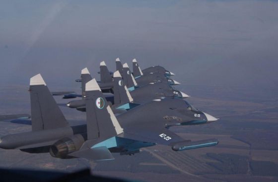 Lộ khách hàng nước ngoài đầu tiên của ‘xe tăng bay’ Su-34 Algeria là quốc gia nước ngoài đầu tiên sở hữu cường kích - ném bom Su-34? Ảnh: Bộ Quốc phòng Nga.