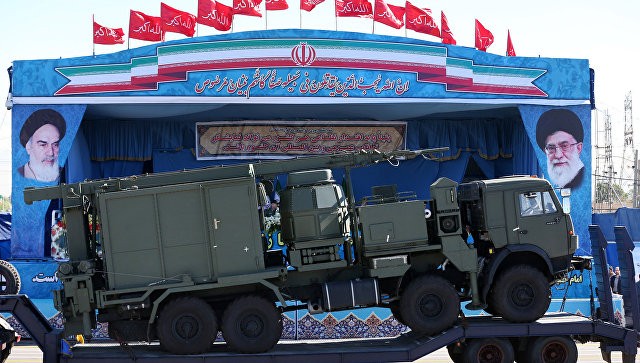 Iran triển khai ‘rồng lửa’ S-300 bảo vệ cơ sở hạt nhân Fordo Chính quyền Tehran khẳng định, Mỹ đã tìm mọi cách để ngăn cản Iran nhận được hệ thống S-300 của Nga. Ảnh: AP
