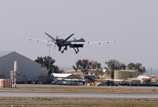 Bà Clinton từng đề xuất ‘loại’ nhà sáng lập WikiLeaks bằng UAV? Cựu Ngoại trưởng Mỹ Hillary Clinton từng đề xuất ‘loại’ nhà sáng lập WikiLeaks bằng UAV? Ảnh: Reuters