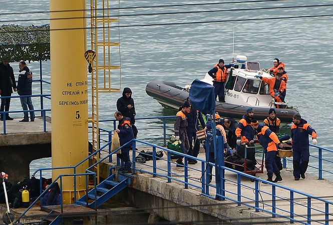 NÓNG: Phát hiện hộp đen máy bay Tu-154 dưới Biển Đen Ảnh: Tass