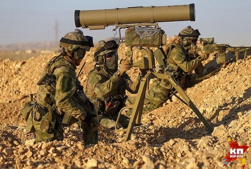 Tổng thống Putin vinh danh 16 quân nhân Nga tham chiến ở Syria Tổng thống Putin vinh danh 16 quân nhân Nga tham chiến ở Syria