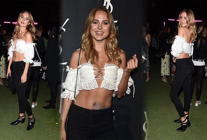 Chân dài Kimberley Garner quyến rũ hút hồn với áo cắt xẻ táo bạo Chân dài Kimberley Garner quyến rũ hút hồn với áo cắt xẻ táo bạo