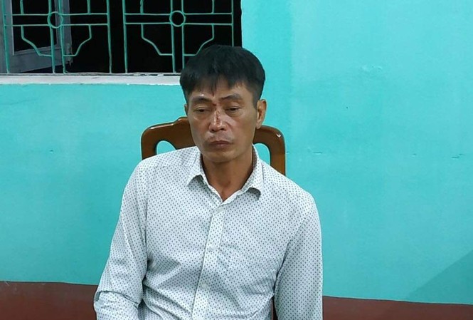 Dùng kéo đâm chết bạn ngay trên bàn nhậu Đối tượng Lam Văn Đồng tại cơ quan công an