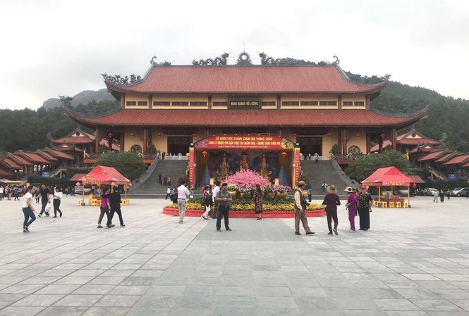 Sáng nay, Quảng Ninh họp báo vụ 'vong báo oán' ở chùa Ba Vàng Sáng nay, Quảng Ninh họp báo vụ 'vong báo oán' ở chùa Ba Vàng