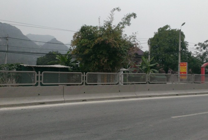 Điều tra vụ va chạm giao thông rồi rút súng bắn liên tiếp Đoạn quốc lộ diễn ra vụ nổ súng. Ảnh: MĐ