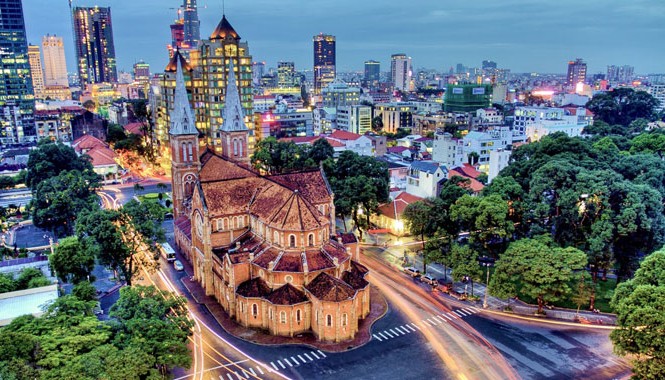 Phó Thủ tướng Vũ Văn Ninh: Vay để làm ăn, không phải chi tiêu Theo Phó Thủ tướng Vũ Văn Ninh, trong bối cảnh hiện nay việc đi vay là cần thiết vì mục tiêu phát triển đất nước chứ không phải để chi tiêu. Ảnh: Một góc TPHCM đang trên đà phát triển. Ảnh: Hồng Vĩnh.