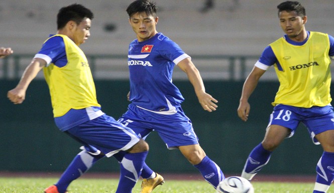 U23 Việt Nam khó tạo bất ngờ Lối chơi phòng ngự phản công gần như là lựa chọn duy nhất của U23 VN tại VCK U23 châu Á, HLV Hoàng Văn Phúc nhận định. Ảnh: VSI.