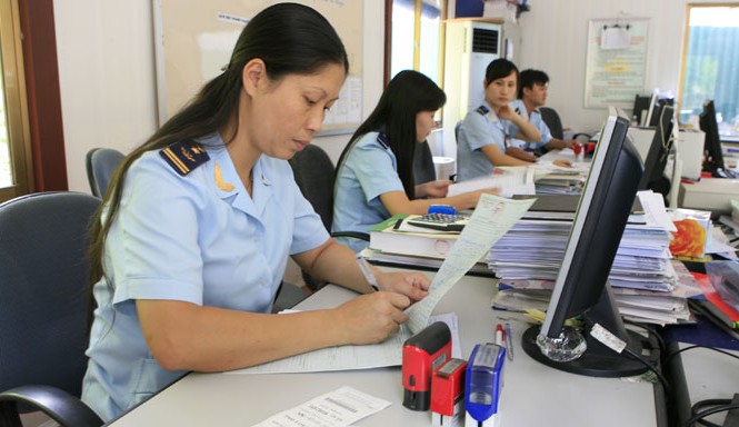 Bộ trưởng Bùi Quang Vinh: Cần đánh giá đúng từng đối thủ Theo ông Vinh mỗi lĩnh vực các cơ quan quản lý phải chỉ rõ ngành mình có thách thức với từng FTA thế nào. Ảnh: Hồng Vĩnh.