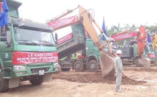 Dự án nước sông Đà số 2 dùng đường ống Trung Quốc Lễ khởi công đường ống dẫn nước sông Đà số 2. Ảnh: Vnexpress