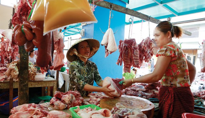 Dùng chất cấm trong chăn nuôi: Thủ đoạn mới Người tiêu dùng rất khó phân biệt thịt sạch - thịt bẩn (ảnh minh họa). Ảnh: Hồng Vĩnh.