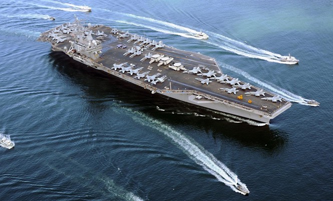 Tàu chiến Mỹ theo dõi Trung Quốc Tàu sân bay USS Ronald Reagan của Mỹ hiện diện thường xuyên ở Tây Thái Bình Dương. Ảnh: US Navy.