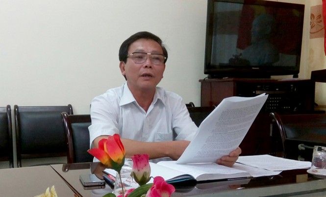 Quản lý thị trường tố nhau, lộ tiêu cực Ông Trần Xuân Nhuệ làm việc với phóng viên. Ảnh: Minh Đức.