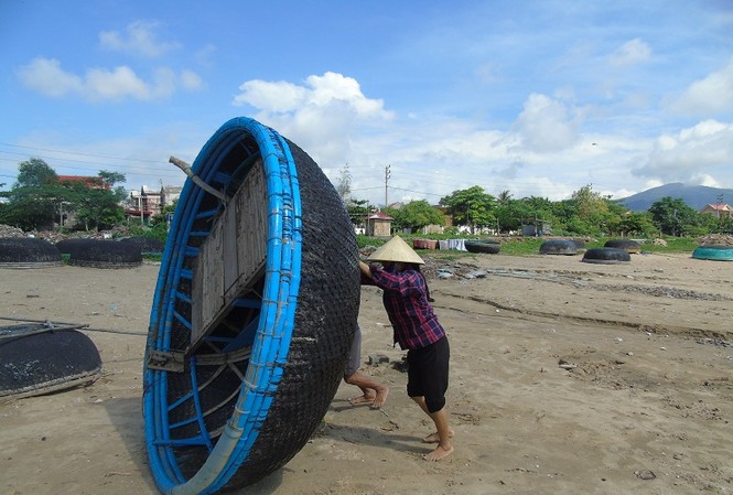 Ngư dân vẫn đánh bắt trên vùng biển 'chết' Ảnh minh họa.