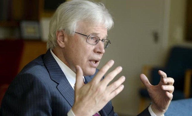 Nobel Kinh tế cho cha đẻ thuyết hợp đồng Nhà kinh tế học Phần Lan Bengt Holmstrom đang làm việc tại Mỹ. Ảnh: AP.