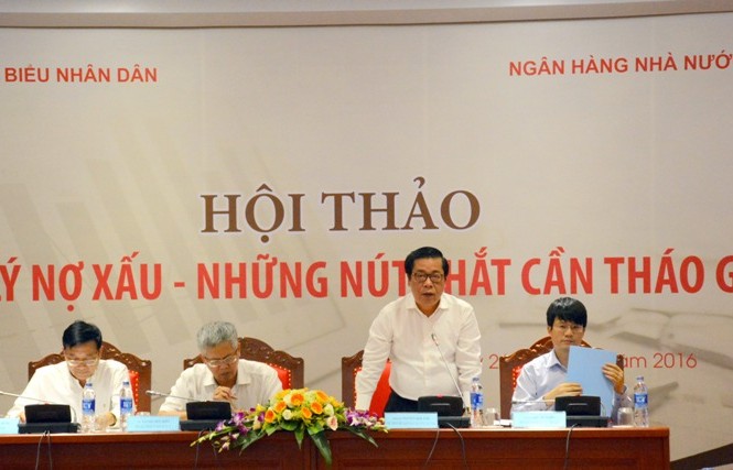 Xử lý nợ xấu, vẫn cần tiền thực Hình ảnh tại hội thảo. Ảnh: Báo Điện tử Đảng Cộng sản Việt Nam.