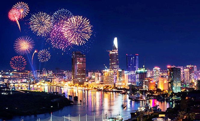 TP Hồ Chí Minh: Ưu tiên văn hóa giáo dục, an sinh xã hội Năm qua, TPHCM thu được hơn 30 tỷ đồng nhờ xã hội hóa việc bắn pháo hoa.