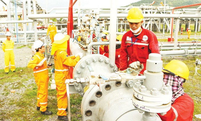 Khai khoáng kéo tụt tăng trưởng Lao động trong khai khoáng giảm dần và chuyển dần sang nhóm công nghiệp chế biến, chế tạo.