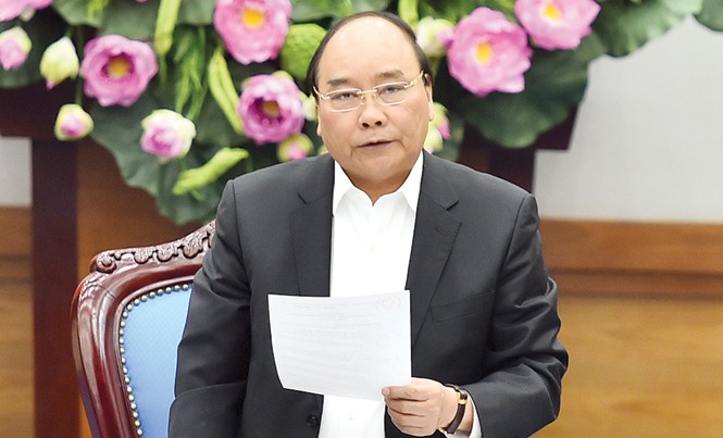 Thủ tướng: Phải vượt qua tư duy nhiệm kỳ và lợi ích cục bộ Thủ tướng Nguyễn Xuân Phúc phát biểu kết luận phiên họp.