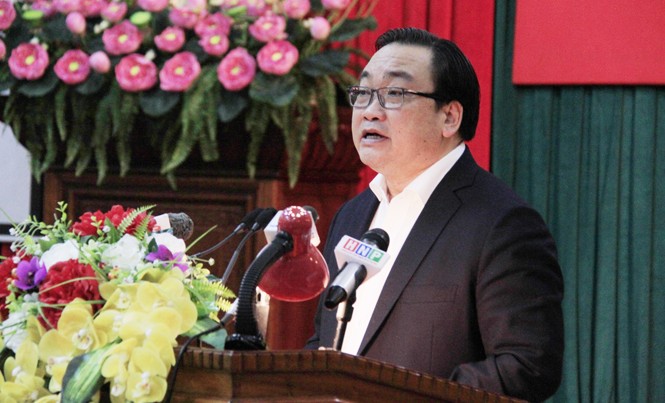 Bí thư Thành ủy Hà Nội: Không để tình trạng 'bắt cóc bỏ đĩa' Bí thư Thành ủy Hà Nội Hoàng Trung Hải phát biểu tại hội nghị. Ảnh: Trường Phong.