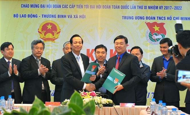 T.Ư Đoàn và Bộ LĐ-TB&XH: Chú trọng dạy nghề và khởi nghiệp Lễ ký kết chương trình phối hợp giữa T.Ư Đoàn và Bộ LĐ-TB&XH.