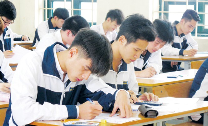 Thi THPT quốc gia 2017: Môn Sinh dễ “dính” điểm liệt Học sinh lớp 12 của Hà Nội tham gia đợt khảo sát của Sở GD&ĐT vừa qua. Ảnh: Nghiêm Huê.