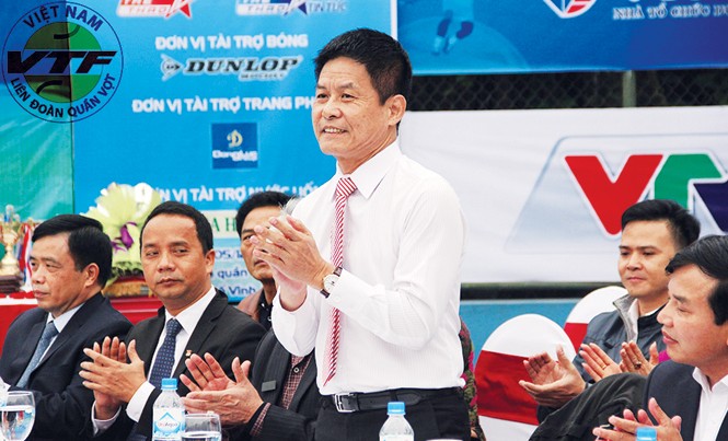 Giới thiệu ông Nguyễn Quốc Kỳ làm chủ tịch VTF Ông Nguyễn Quốc Kỳ được giới thiệu vào vị trí Chủ tịch Liên đoàn Quần vợt Việt Nam khoá 6. Ảnh: VSI.