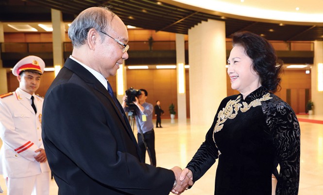 Thúc đẩy hợp tác Việt Nam - Myanmar Chủ tịch Quốc hội Nguyễn Thị Kim Ngân đón Chủ tịch Thượng viện kiêm Chủ tịch Quốc hội Myanmar Mahn Win Khaing Than. Ảnh: TTXVN.