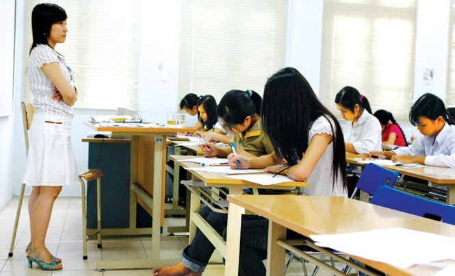 Bỏ biên chế giáo viên: Cần có lộ trình cụ thể Bỏ biên chế giáo viên đang nhận được nhiều ý kiến trái chiều. Ảnh: Hồng Vĩnh.