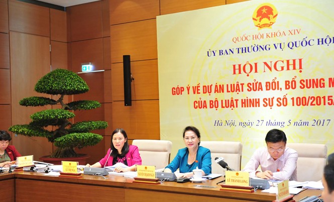Chủ tịch Quốc hội: Phải giới hạn tội nào thì luật sư không thể làm ngơ Chủ tịch Quốc hội Nguyễn Thị Kim Ngân: Liên đoàn Luật sư phải có trách nhiệm chung. Ảnh: LD.