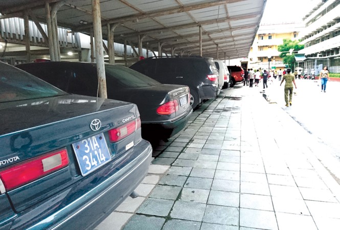 Phát sốt với chi tiêu công tăng vọt Tăng trưởng kinh tế giảm, nhưng chi tiêu công vẫn tăng từng năm. Ảnh: Như Ý.