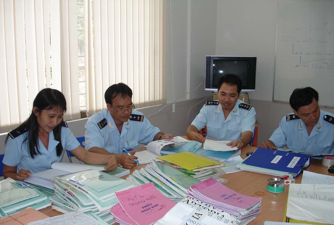 Thanh tra thuế muốn có chức năng điều tra Thanh tra thuế muốn có chức năng điều tra