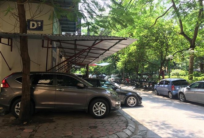 Nhà tái định cư Hà Nội: Vì sao khó thành lập Ban quản trị? Khu tái định cư 7,2ha phường Vĩnh Phúc (quận Ba Đình) không thành lập được Ban quản trị tòa nhà đã nhiều năm nay. Ảnh: Trường Phong.