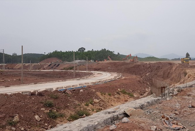 Sốt đất Vân Đồn, coi chừng vỡ mộng Giá đất Vân Đồn đang dần được hâm nóng trở lại.