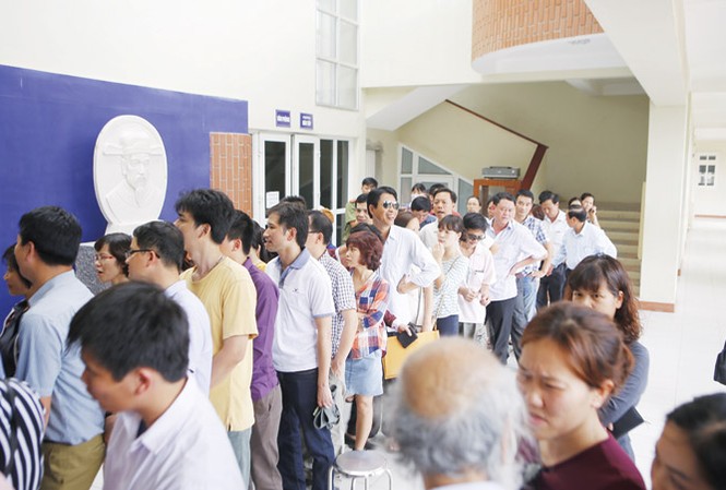 Tuyển sinh lớp 6 trường đặc thù: Phụ huynh không kịp trở tay Tuyển sinh lớp 6 các trường “đặc thù” ở Hà Nội luôn thu hút sự quan tâm của nhiều phụ huynh.