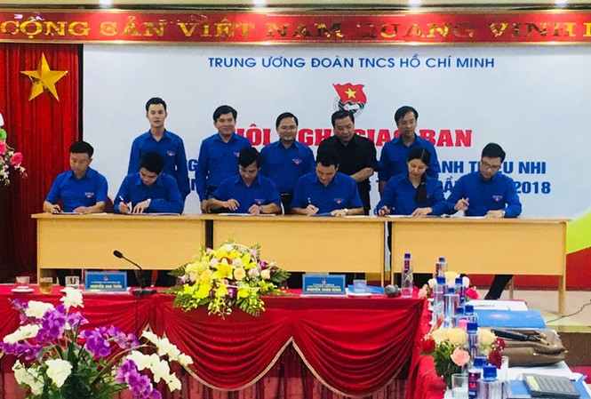 Những nỗ lực đáng khen ngợi Các thủ lĩnh Đoàn Tây Bắc ký giao ước thi đua thực hiện nhiệm vụ công tác Đoàn 6 tháng cuối năm 2018.