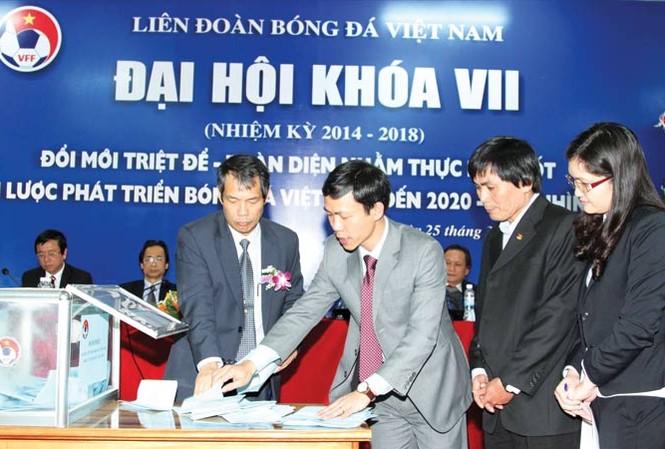 VFF mở rộng diện tìm kiếm ứng viên Chủ tịch VFF vẫn đang gặp khó trong việc tìm ứng viên đủ tầm để lãnh đạo tổ chức này, thay Chủ tịch khóa 7 Lê Hùng Dũng. Ảnh: VSI.