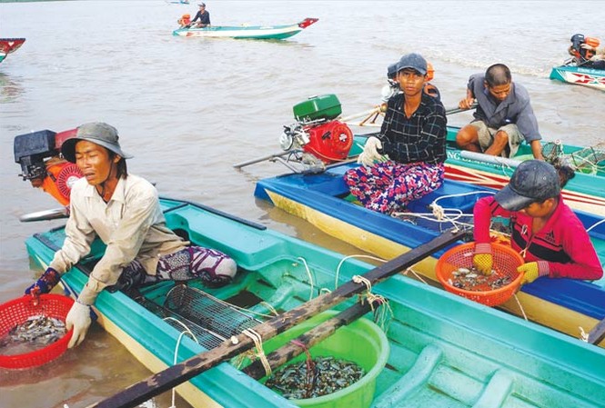 Nỗi ám ảnh mang tên… sạt lở: Gia đình ly tán Nỗi ám ảnh mang tên… sạt lở: Gia đình ly tán