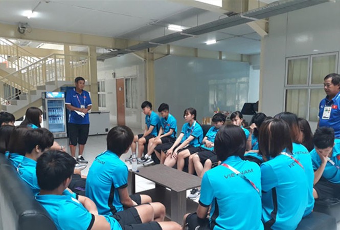 Sau Olympic nam, đội nữ Việt Nam gặp sự cố Sau Olympic nam, đội nữ Việt Nam gặp sự cố